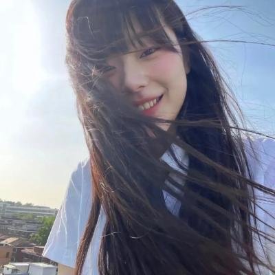 闭上眼睛活着很容易